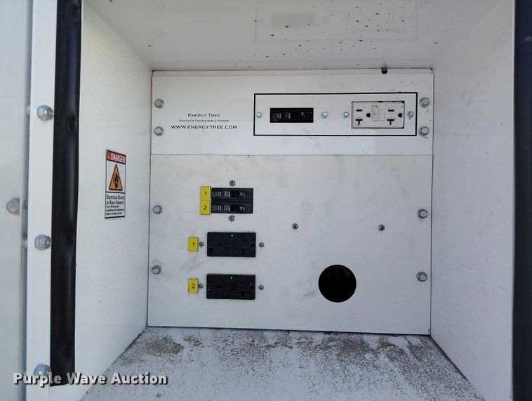 image for item DP5066 2022 Evergreen Mobile Power Juice Box 25LPG generator