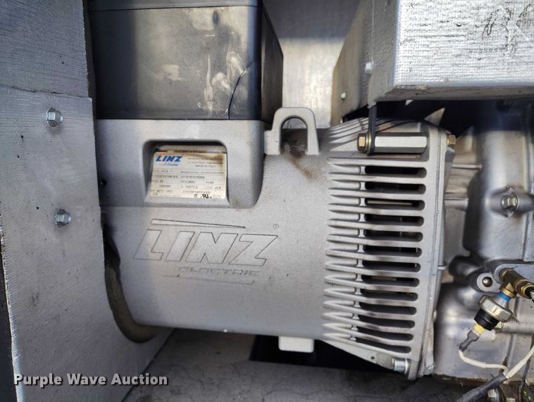 image for item DP5068 2021 Evergreen Mobile Power Juice Box 25LGP generator