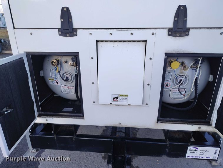 image for item DP5068 2021 Evergreen Mobile Power Juice Box 25LGP generator