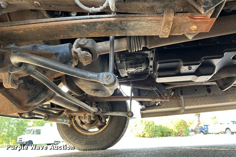 image for item DP8862 2004 Ford F350 Super Duty Lariat Crew Cab pickup truck