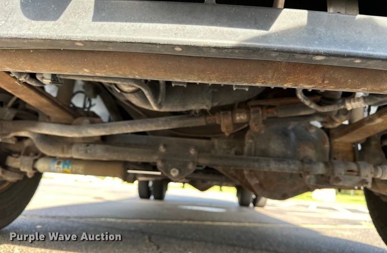 image for item DP8862 2004 Ford F350 Super Duty Lariat Crew Cab pickup truck