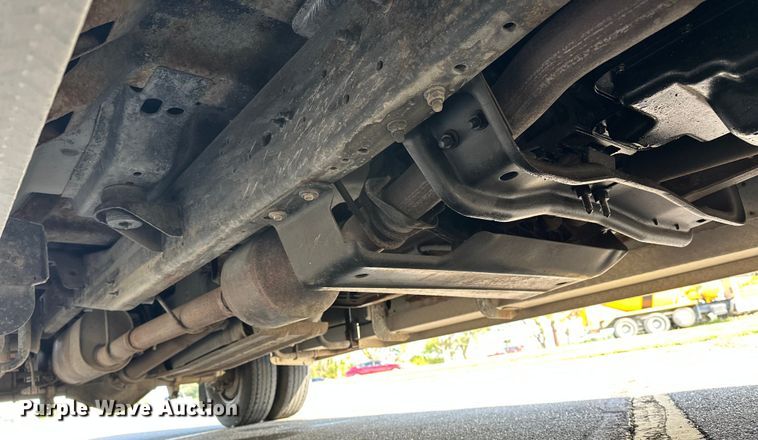 image for item DP8862 2004 Ford F350 Super Duty Lariat Crew Cab pickup truck