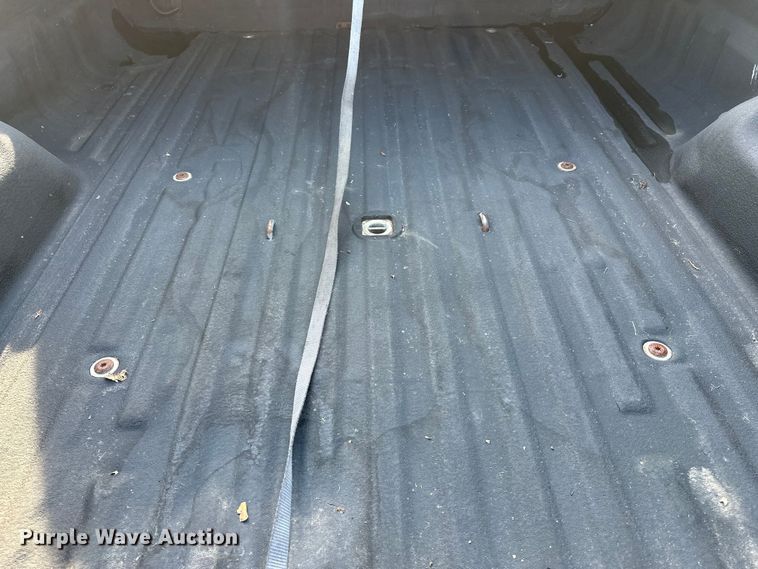 image for item DP8862 2004 Ford F350 Super Duty Lariat Crew Cab pickup truck