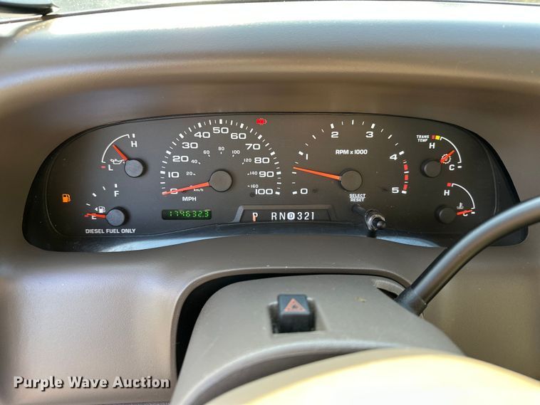 image for item DP8862 2004 Ford F350 Super Duty Lariat Crew Cab pickup truck