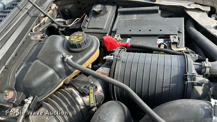 image for item DP8862 2004 Ford F350 Super Duty Lariat Crew Cab pickup truck