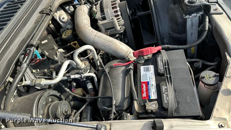 image for item DP8862 2004 Ford F350 Super Duty Lariat Crew Cab pickup truck