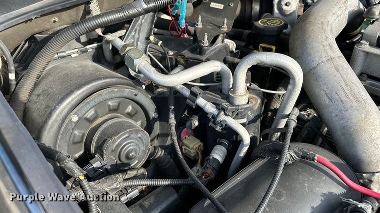 image for item DP8862 2004 Ford F350 Super Duty Lariat Crew Cab pickup truck