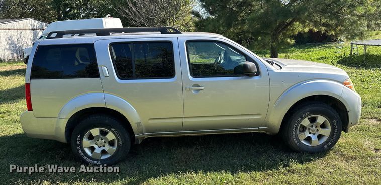 image for item DP8888 2008 Nissan Pathfinder SUV