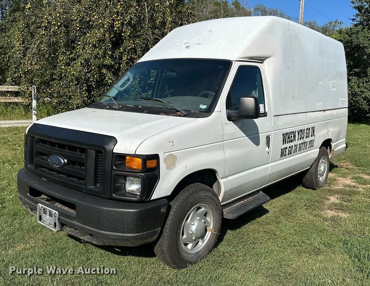 image for item DP8889 2008 Ford E350 Super Duty van