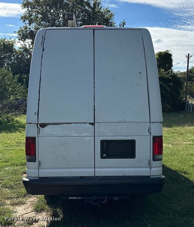 image for item DP8889 2008 Ford E350 Super Duty van