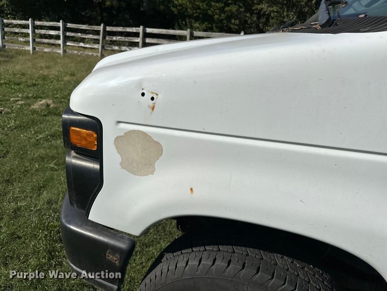 image for item DP8889 2008 Ford E350 Super Duty van