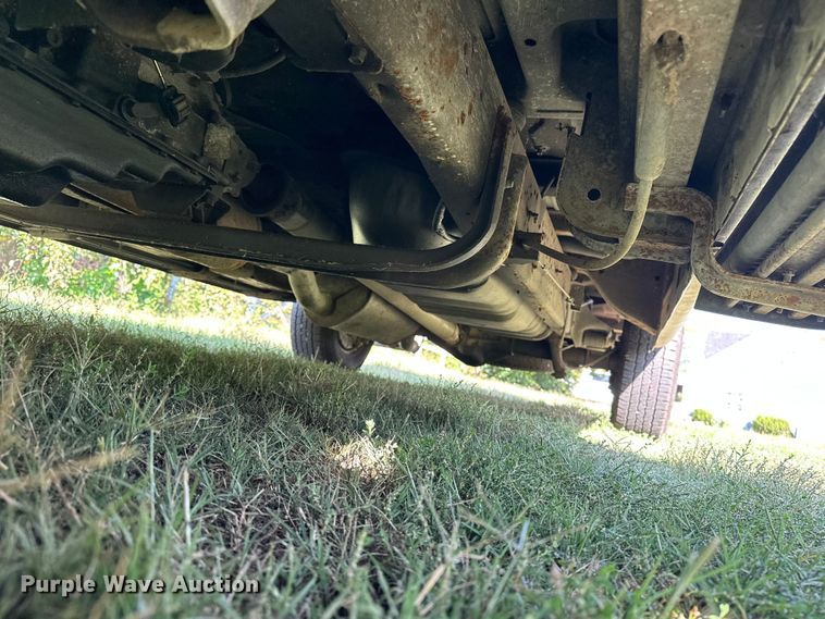 image for item DP8889 2008 Ford E350 Super Duty van