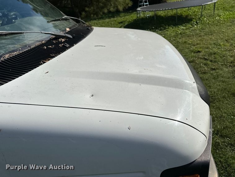 image for item DP8889 2008 Ford E350 Super Duty van