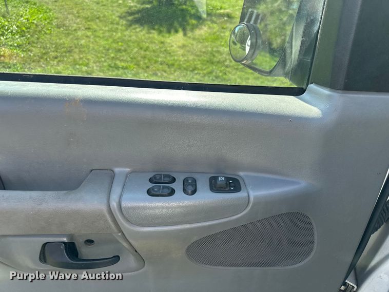 image for item DP8889 2008 Ford E350 Super Duty van