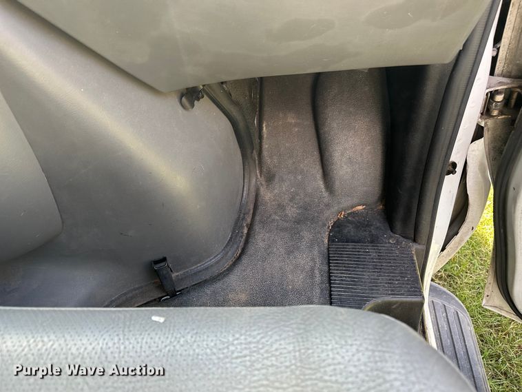 image for item DP8889 2008 Ford E350 Super Duty van