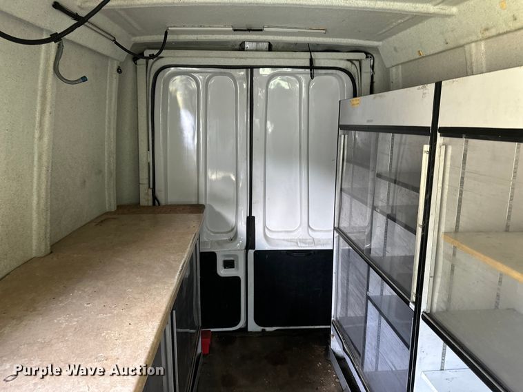 image for item DP8889 2008 Ford E350 Super Duty van