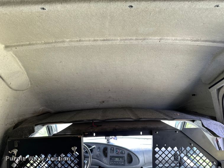 image for item DP8889 2008 Ford E350 Super Duty van
