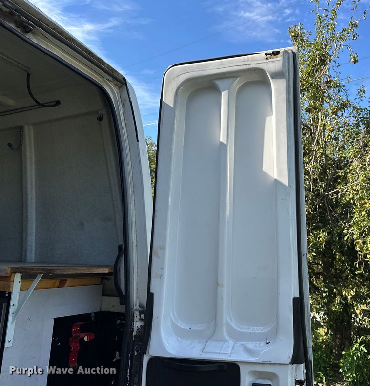 image for item DP8889 2008 Ford E350 Super Duty van