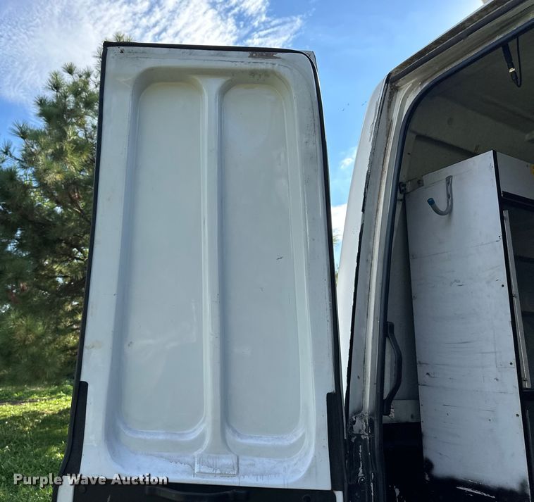 image for item DP8889 2008 Ford E350 Super Duty van