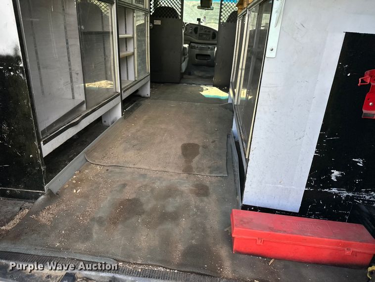 image for item DP8889 2008 Ford E350 Super Duty van