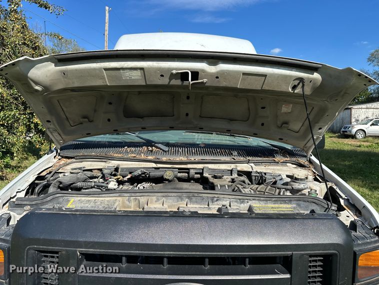 image for item DP8889 2008 Ford E350 Super Duty van
