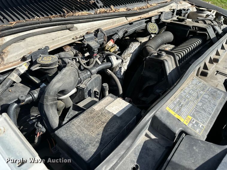 image for item DP8889 2008 Ford E350 Super Duty van