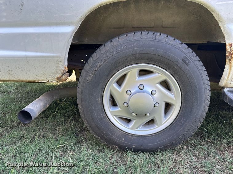 image for item DP8889 2008 Ford E350 Super Duty van