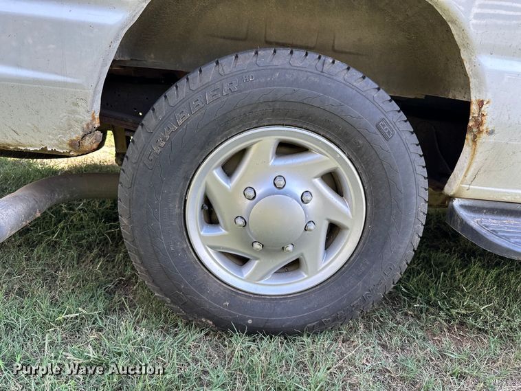 image for item DP8889 2008 Ford E350 Super Duty van