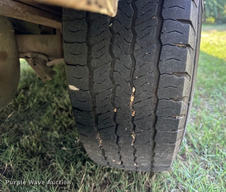 image for item DP8889 2008 Ford E350 Super Duty van