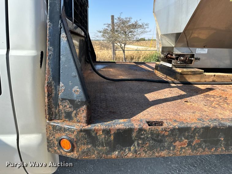 image for item DP8892 2012 Ford F550 flatbed truck