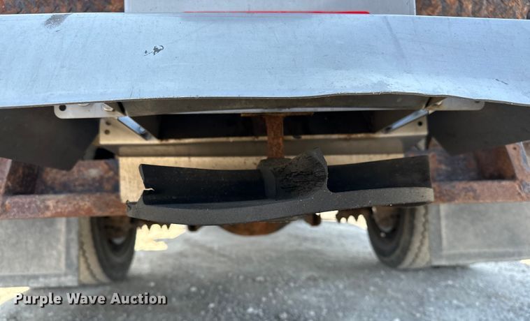 image for item DP8892 2012 Ford F550 flatbed truck