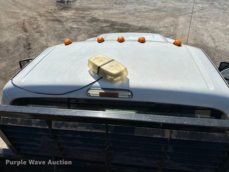 image for item DP8892 2012 Ford F550 flatbed truck