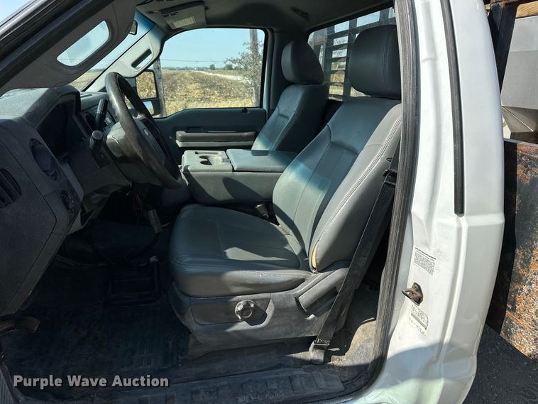 image for item DP8892 2012 Ford F550 flatbed truck