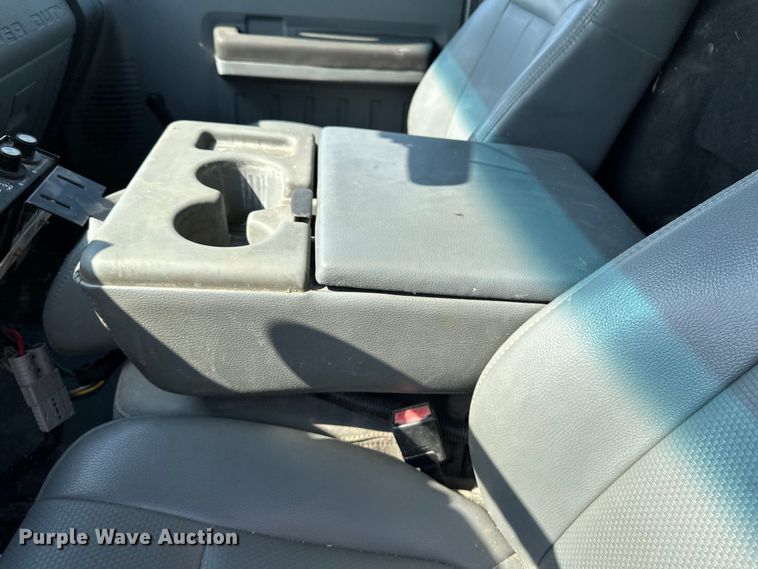 image for item DP8892 2012 Ford F550 flatbed truck