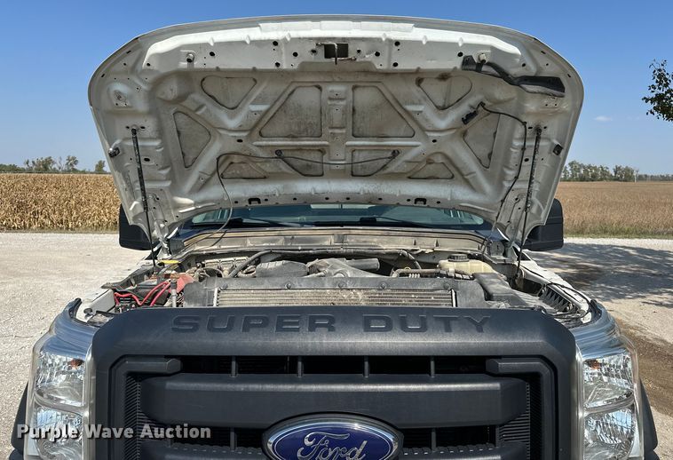 image for item DP8892 2012 Ford F550 flatbed truck