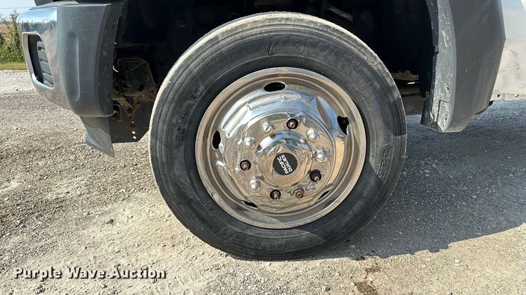 image for item DP8892 2012 Ford F550 flatbed truck