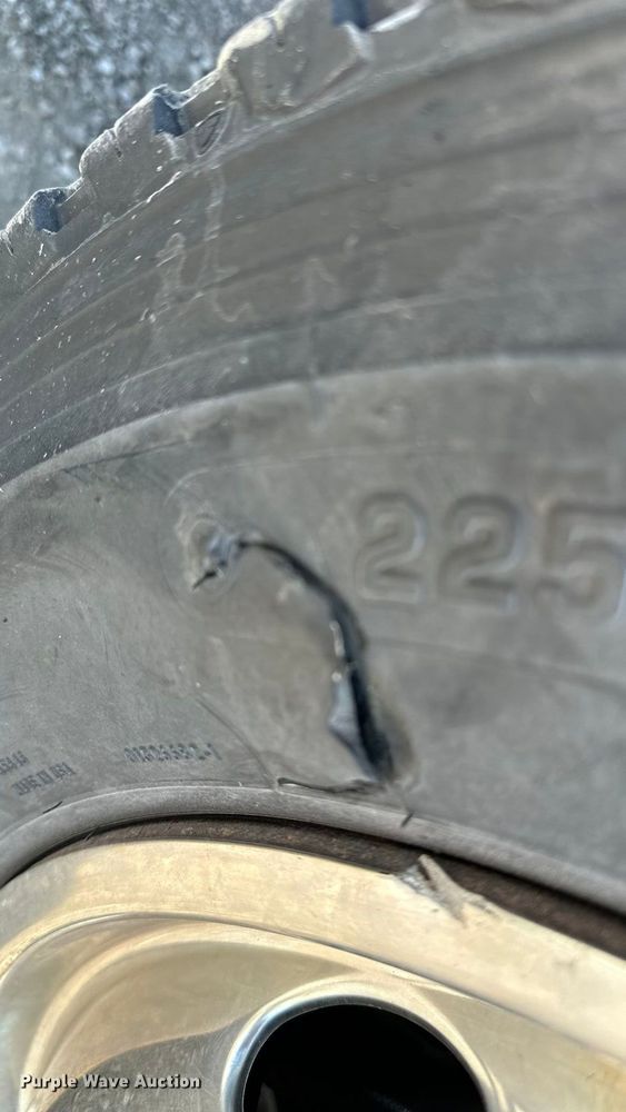 image for item DP8892 2012 Ford F550 flatbed truck