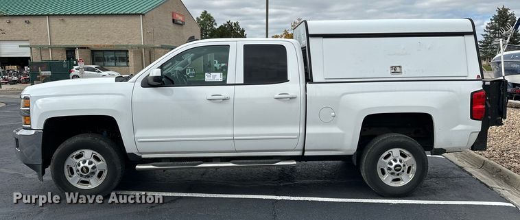 image for item DP8899 2015 Chevrolet Silverado 2500HD Double Cab pickup truck