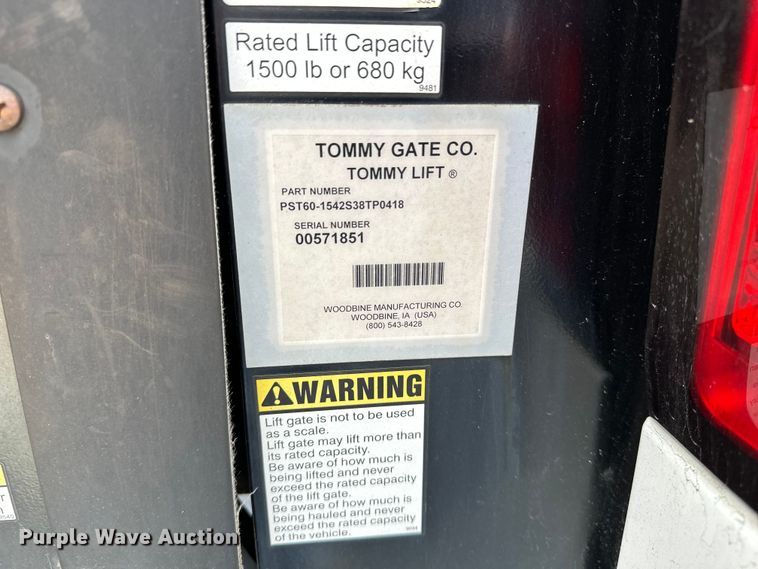 image for item DP8899 2015 Chevrolet Silverado 2500HD Double Cab pickup truck