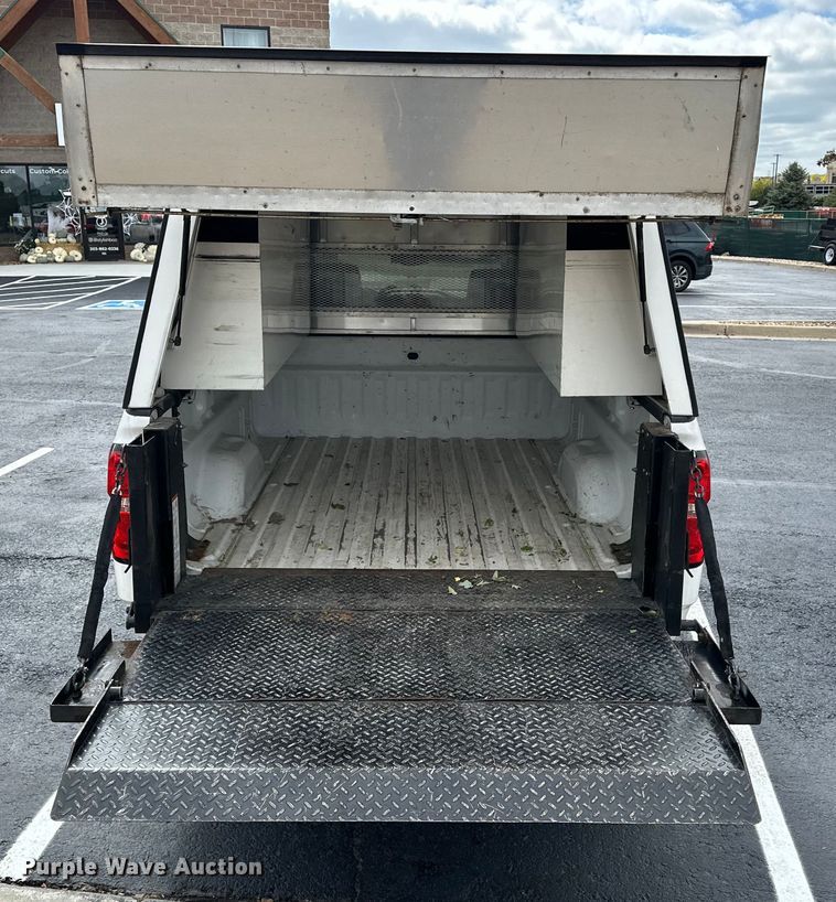 image for item DP8899 2015 Chevrolet Silverado 2500HD Double Cab pickup truck