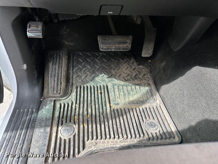 image for item DP8899 2015 Chevrolet Silverado 2500HD Double Cab pickup truck