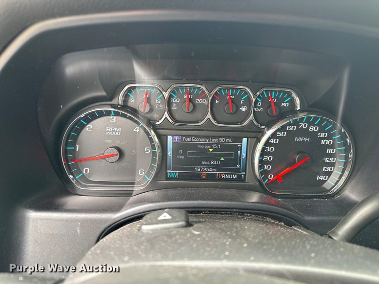 image for item DP8899 2015 Chevrolet Silverado 2500HD Double Cab pickup truck