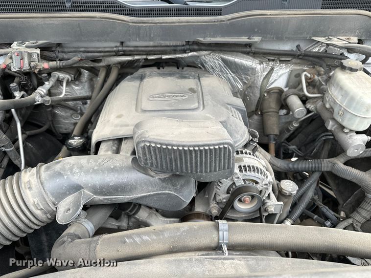 image for item DP8899 2015 Chevrolet Silverado 2500HD Double Cab pickup truck