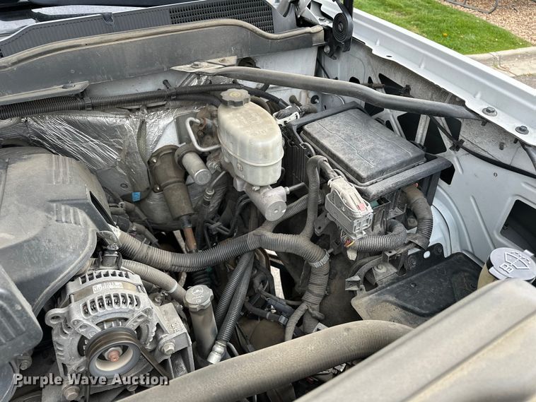 image for item DP8899 2015 Chevrolet Silverado 2500HD Double Cab pickup truck