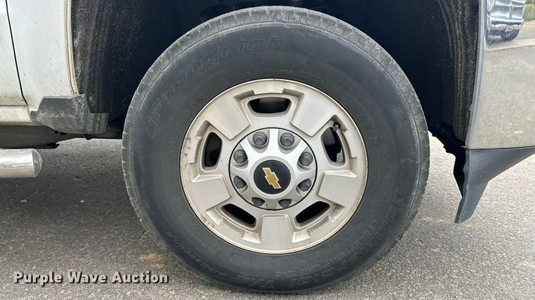 image for item DP8899 2015 Chevrolet Silverado 2500HD Double Cab pickup truck