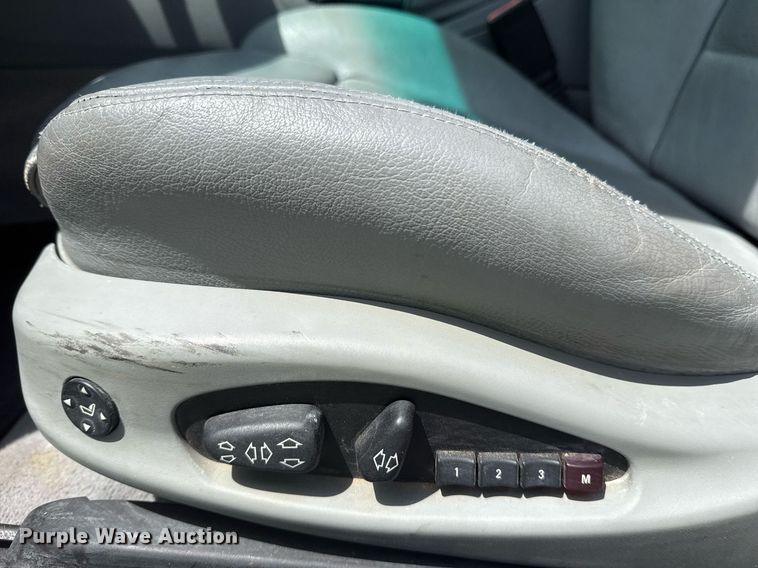 image for item DS3808 2001 BMW 330Ci 