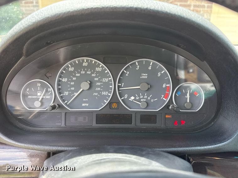 image for item DS3808 2001 BMW 330Ci 