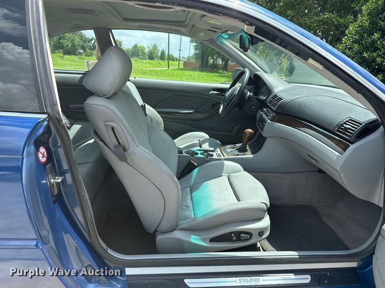 image for item DS3808 2001 BMW 330Ci 