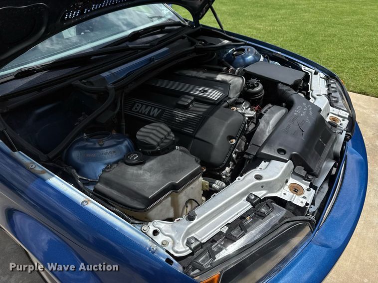 image for item DS3808 2001 BMW 330Ci 