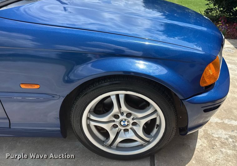 image for item DS3808 2001 BMW 330Ci 